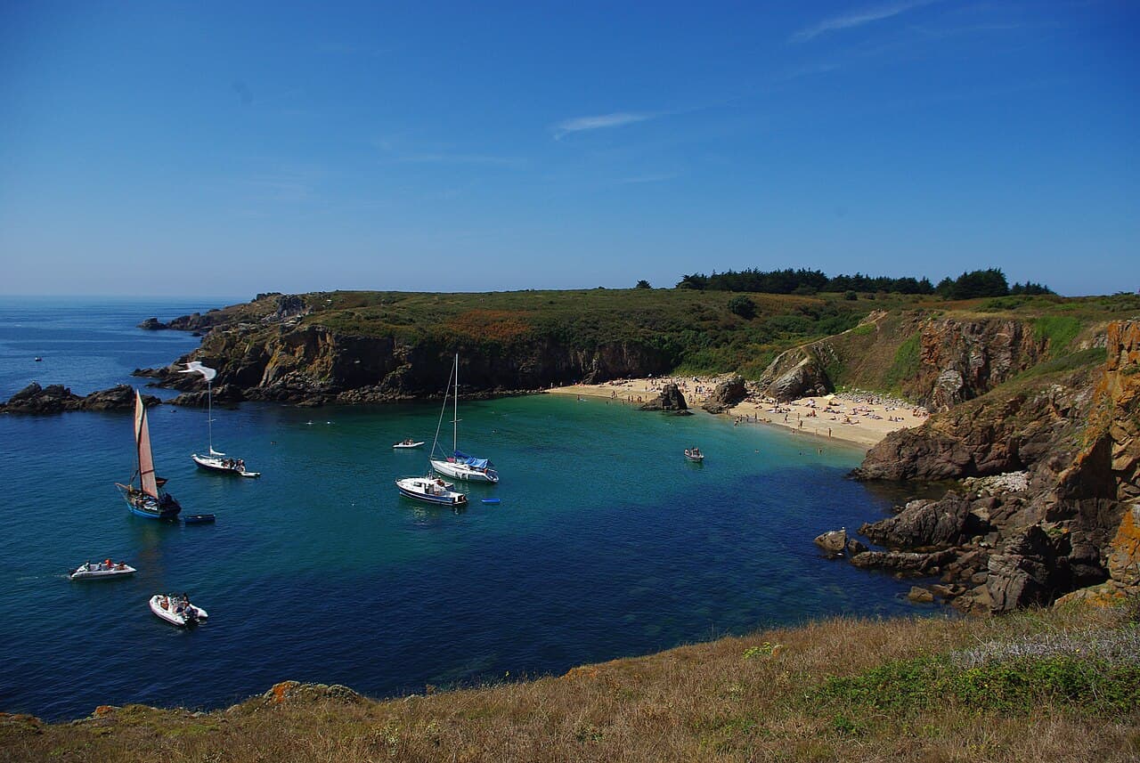 La crique rocheuse de la plage des Soux sur l’île d’Yeu